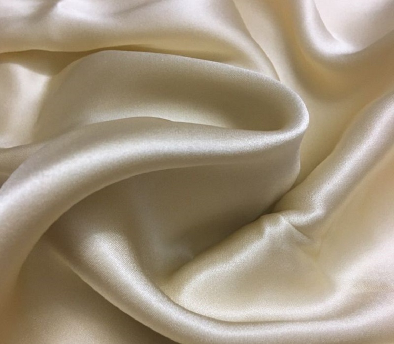 Lụa tơ tằm là gì? Quy trình dệt vải lụa tơ tằm bền đẹp